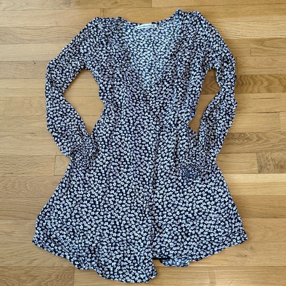 Abercrombie & Fitch Womens Wrap Dress Size XS Floral Boho Mini - Picture 4 of 12